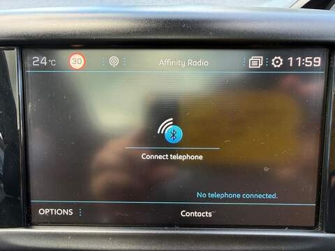Peugeot 2008 1.5 BlueHDi GT Line SUV 5dr Diesel Manual 6 Spd Eu SUV 1.5 Manual Diesel - U80439