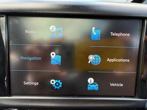 Peugeot 2008 1.5 BlueHDi GT Line SUV 5dr Diesel Manual 6 Spd Eu SUV 1.5 Manual Diesel - U80439