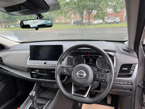 Nissan Qashqai 1.3 DIG-T MHEV Acenta Premium Euro 6 (s/s) 5dr - U80450