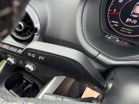 Audi Q2 1.5 TFSI CoD 35 S line S Tronic Euro 6 (s/s) 5dr - U80458