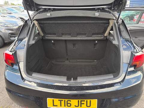 Vauxhall Astra 1.4i Turbo SRi Nav Hatchback 5dr Petrol Auto Euro 6 (s/s) (150 ps) - U80462