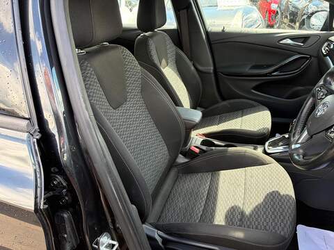 Vauxhall Astra 1.4i Turbo SRi Nav Hatchback 5dr Petrol Auto Euro 6 (s/s) (150 ps) - U80462