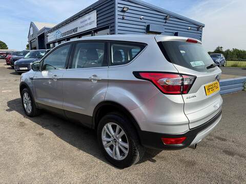 Ford Kuga 1.5 TDCi Zetec SUV 5dr Diesel Manual Euro 6 (s/s) (120 ps) - U80481