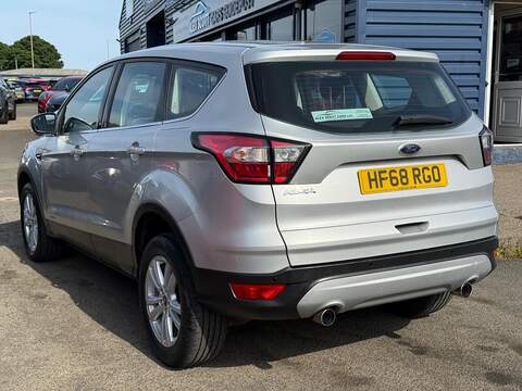 Ford Kuga 1.5 TDCi Zetec SUV 5dr Diesel Manual Euro 6 (s/s) (120 ps) - U80481