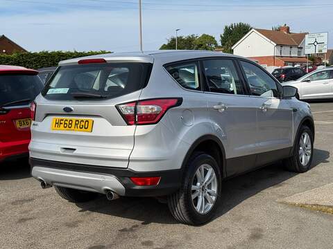 Ford Kuga 1.5 TDCi Zetec SUV 5dr Diesel Manual Euro 6 (s/s) (120 ps) - U80481