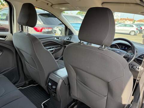Ford Kuga 1.5 TDCi Zetec SUV 5dr Diesel Manual Euro 6 (s/s) (120 ps) - U80481