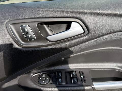 Ford Kuga 1.5 TDCi Zetec SUV 5dr Diesel Manual Euro 6 (s/s) (120 ps) - U80481