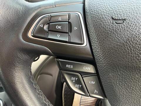 Ford Kuga 1.5 TDCi Zetec SUV 5dr Diesel Manual Euro 6 (s/s) (120 ps) - U80481