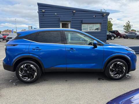 Nissan Qashqai 1.3 DIG-T MHEV N-Connecta Euro 6 (s/s) 5dr - U80532