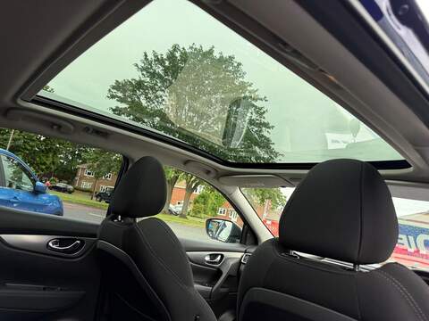 Nissan Qashqai 1.5 dCi N-Connecta SUV 5dr Diesel DCT Auto Euro 6 (s/s) (115 ps) - U80533