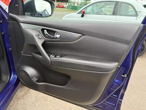Nissan Qashqai 1.5 dCi N-Connecta SUV 5dr Diesel DCT Auto Euro 6 (s/s) (115 ps) - U80533