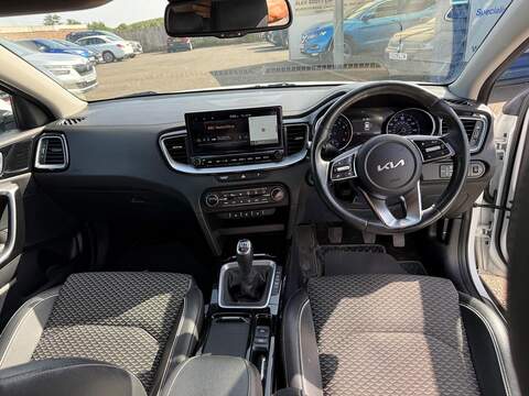 Kia XCeed 1.5 T-GDi 3 SUV 5dr Petrol Manual Euro 6 (s/s) (158 bhp) - U80535
