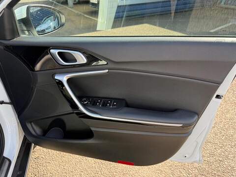 Kia XCeed 1.5 T-GDi 3 SUV 5dr Petrol Manual Euro 6 (s/s) (158 bhp) - U80535