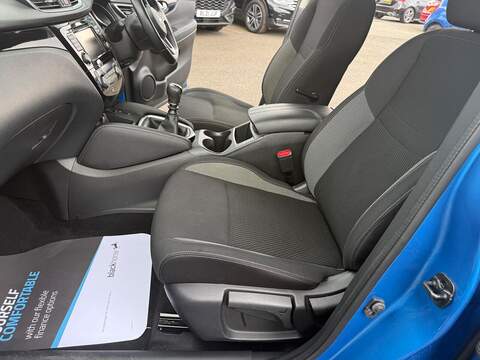 Nissan Qashqai DIG-T Acenta Premium SUV 1.3 Manual Petrol - U80538