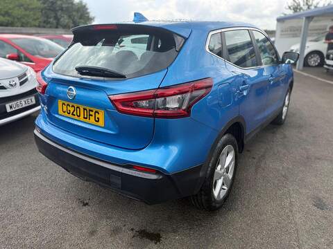 Nissan Qashqai DIG-T Acenta Premium SUV 1.3 Manual Petrol - U80538