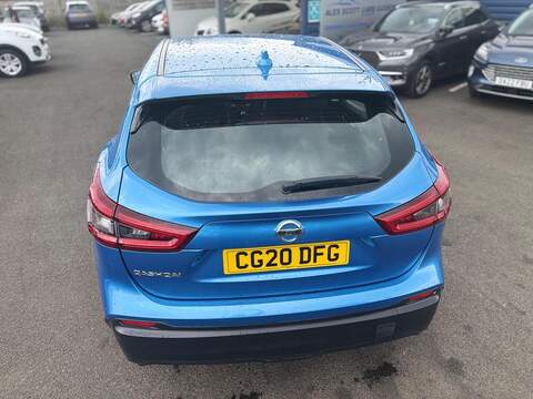 Nissan Qashqai DIG-T Acenta Premium SUV 1.3 Manual Petrol - U80538