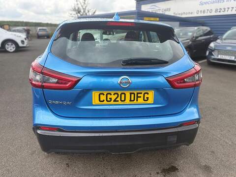 Nissan Qashqai DIG-T Acenta Premium SUV 1.3 Manual Petrol - U80538