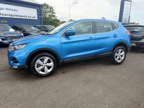 Nissan Qashqai DIG-T Acenta Premium SUV 1.3 Manual Petrol - U80538