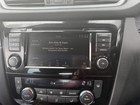 Nissan Qashqai DIG-T Acenta Premium SUV 1.3 Manual Petrol - U80538