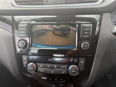 Nissan Qashqai DIG-T Acenta Premium SUV 1.3 Manual Petrol - U80538