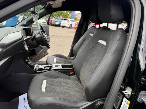 Vauxhall Mokka Electric 50kWh Ultimate Auto 5dr - U80540