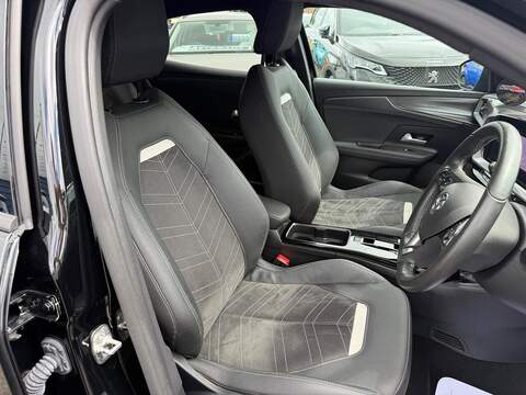 Vauxhall Mokka Electric 50kWh Ultimate Auto 5dr - U80540