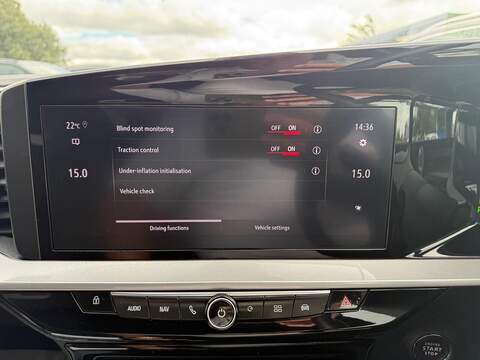 Vauxhall Mokka Electric 50kWh Ultimate Auto 5dr - U80540