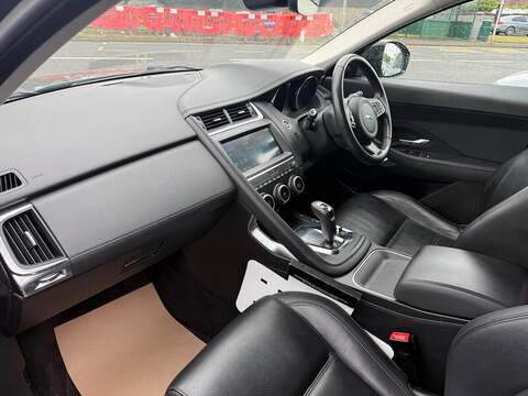 Jaguar E-PACE 2.0 P200 S SUV 5dr Petrol Auto AWD Euro 6 (s/s) (200 ps) - U80546