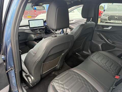 Ford Focus 1.0T EcoBoost MHEV ST-Line X Euro 6 (s/s) 5dr - U80555