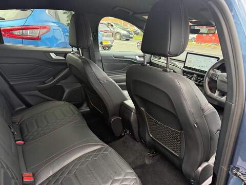Ford Focus 1.0T EcoBoost MHEV ST-Line X Euro 6 (s/s) 5dr - U80555