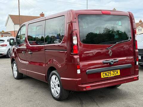 Renault Trafic 2.0 dCi SL28 Extra L1 H1 Euro 6 (s/s) 5dr (9 Seat) - U80562