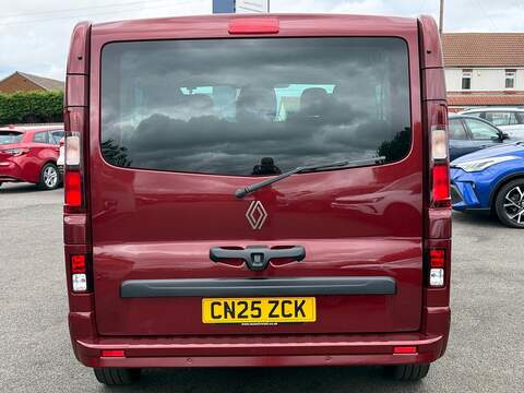 Renault Trafic 2.0 dCi SL28 Extra L1 H1 Euro 6 (s/s) 5dr (9 Seat) - U80562