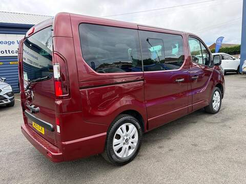 Renault Trafic 2.0 dCi SL28 Extra L1 H1 Euro 6 (s/s) 5dr (9 Seat) - U80562