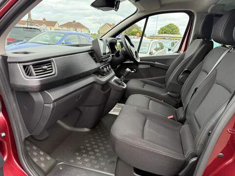 Renault Trafic 2.0 dCi SL28 Extra L1 H1 Euro 6 (s/s) 5dr (9 Seat) - U80562