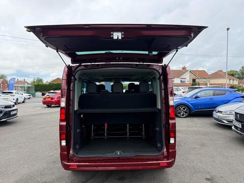 Renault Trafic 2.0 dCi SL28 Extra L1 H1 Euro 6 (s/s) 5dr (9 Seat) - U80562