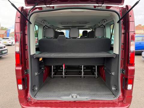 Renault Trafic 2.0 dCi SL28 Extra L1 H1 Euro 6 (s/s) 5dr (9 Seat) - U80562