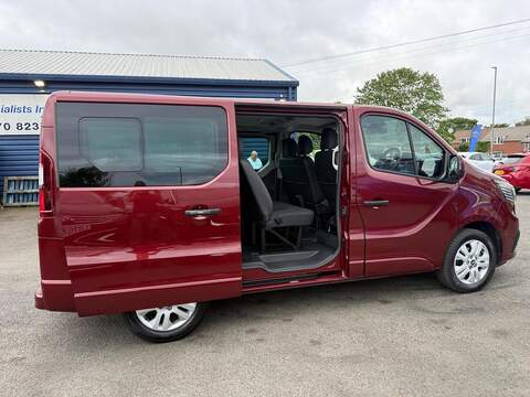 Renault Trafic 2.0 dCi SL28 Extra L1 H1 Euro 6 (s/s) 5dr (9 Seat) - U80562