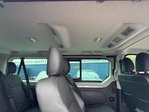Renault Trafic 2.0 dCi SL28 Extra L1 H1 Euro 6 (s/s) 5dr (9 Seat) - U80562