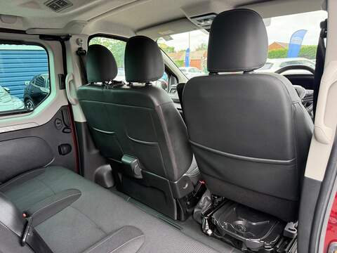 Renault Trafic 2.0 dCi SL28 Extra L1 H1 Euro 6 (s/s) 5dr (9 Seat) - U80562