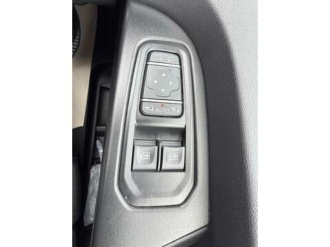 Renault Trafic 2.0 dCi SL28 Extra L1 H1 Euro 6 (s/s) 5dr (9 Seat) - U80562
