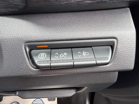 Renault Trafic 2.0 dCi SL28 Extra L1 H1 Euro 6 (s/s) 5dr (9 Seat) - U80562