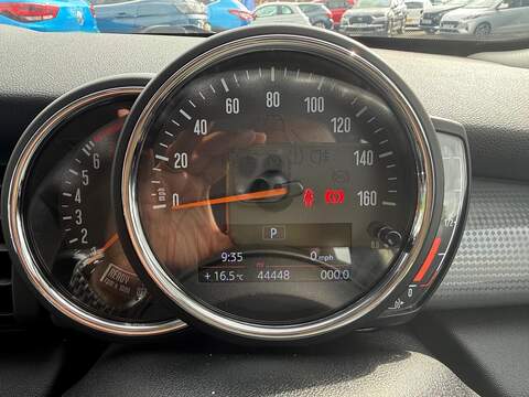 MINI Hatch Cooper Classic Hatchback 1.5 Automatic Petrol - U80572