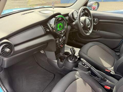 MINI Hatch Cooper Classic Hatchback 1.5 Automatic Petrol - U80572