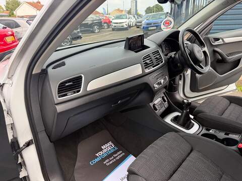 Audi Q3 TFSI CoD Sport SUV 1.4 Manual Petrol - U80574