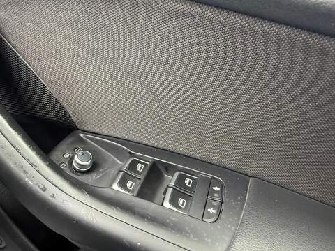 Audi Q3 TFSI CoD Sport SUV 1.4 Manual Petrol - U80574