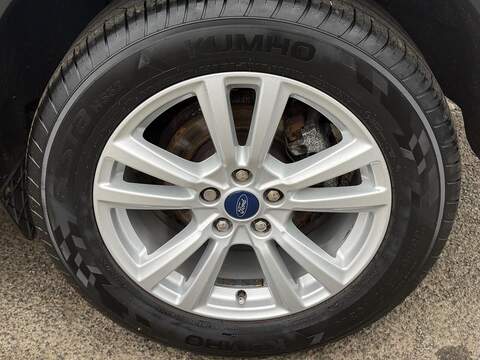 Ford Kuga 2.0 TDCi EcoBlue Zetec SUV 5dr Diesel Powershift AWD Euro 6 (s/s) (150 ps) - U80586