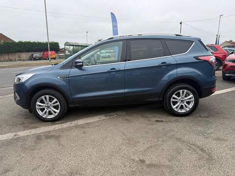 Ford Kuga 2.0 TDCi EcoBlue Zetec SUV 5dr Diesel Powershift AWD Euro 6 (s/s) (150 ps) - U80586