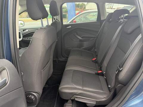 Ford Kuga 2.0 TDCi EcoBlue Zetec SUV 5dr Diesel Powershift AWD Euro 6 (s/s) (150 ps) - U80586