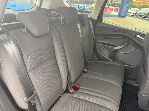 Ford Kuga 2.0 TDCi EcoBlue Zetec SUV 5dr Diesel Powershift AWD Euro 6 (s/s) (150 ps) - U80586