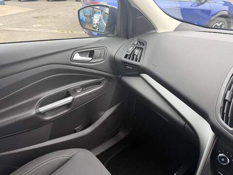 Ford Kuga 2.0 TDCi EcoBlue Zetec SUV 5dr Diesel Powershift AWD Euro 6 (s/s) (150 ps) - U80586